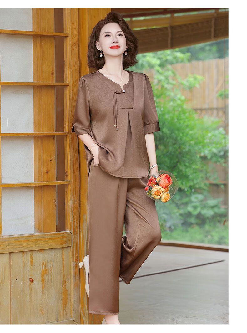 2774e17f6af43982.jpg' style=