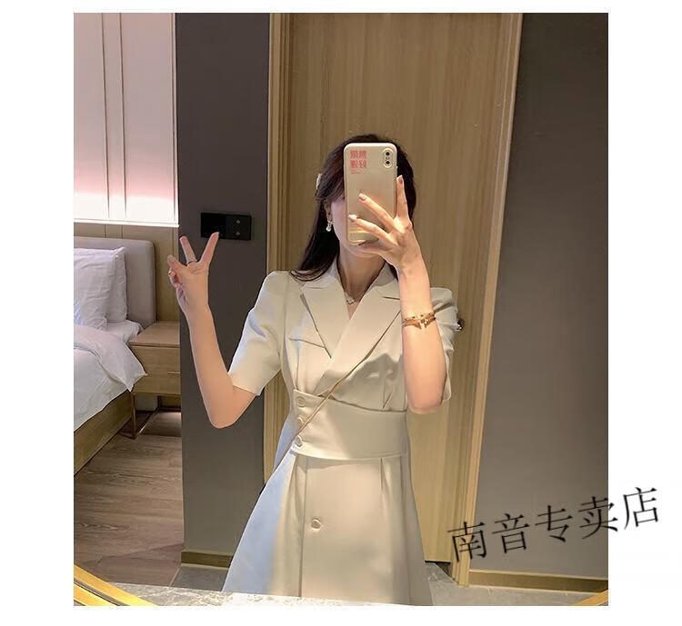 813e64ffb22c8535.jpg' style=