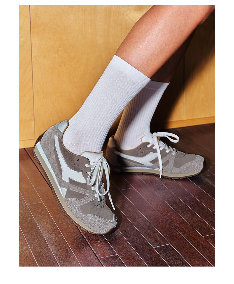 Кроссовки Diadora Runmover Synth унисекс, серые/белые/коричневые, размер 39