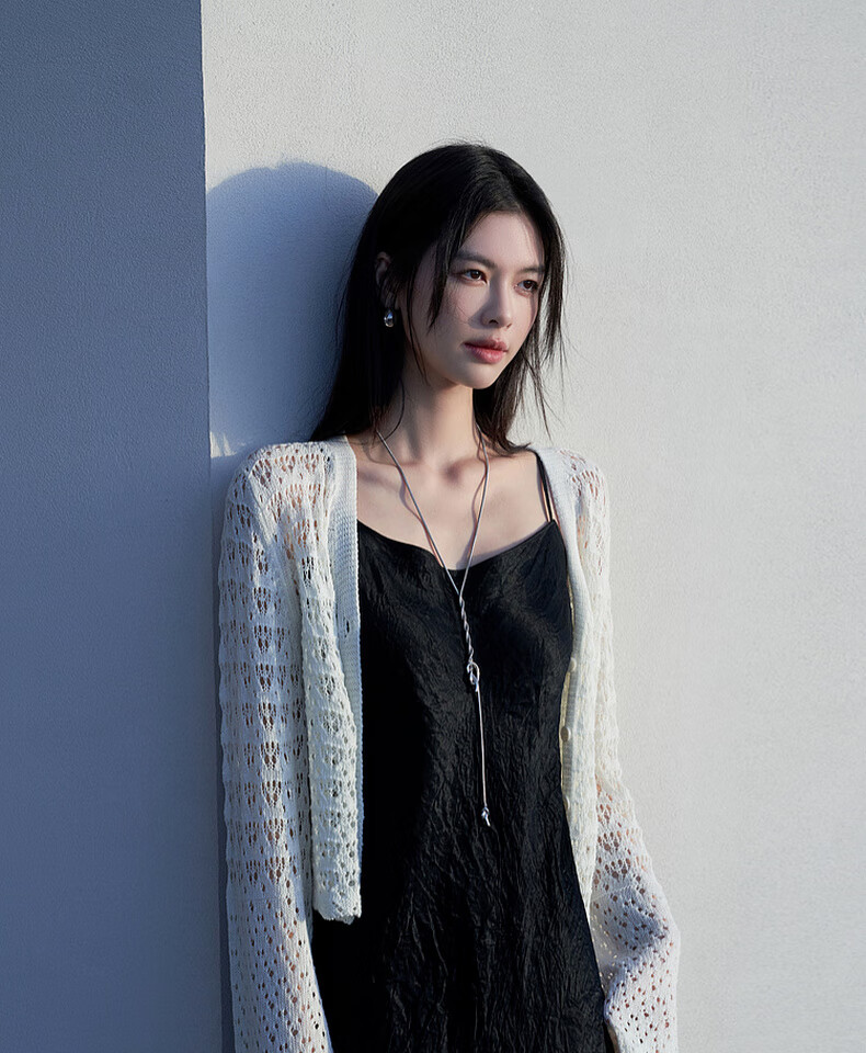 MEIYANG Hepburn Prequel Acetate Spaghetti Strap Dress, Light Luxury Satin Thin Strap Commuter Dress, Black Extended Version, Size S 26