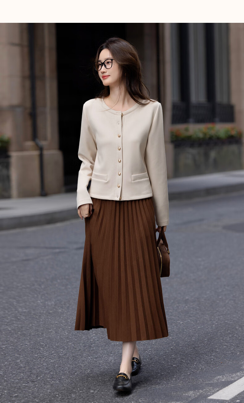 2cc146982e1ce008.jpg' style=