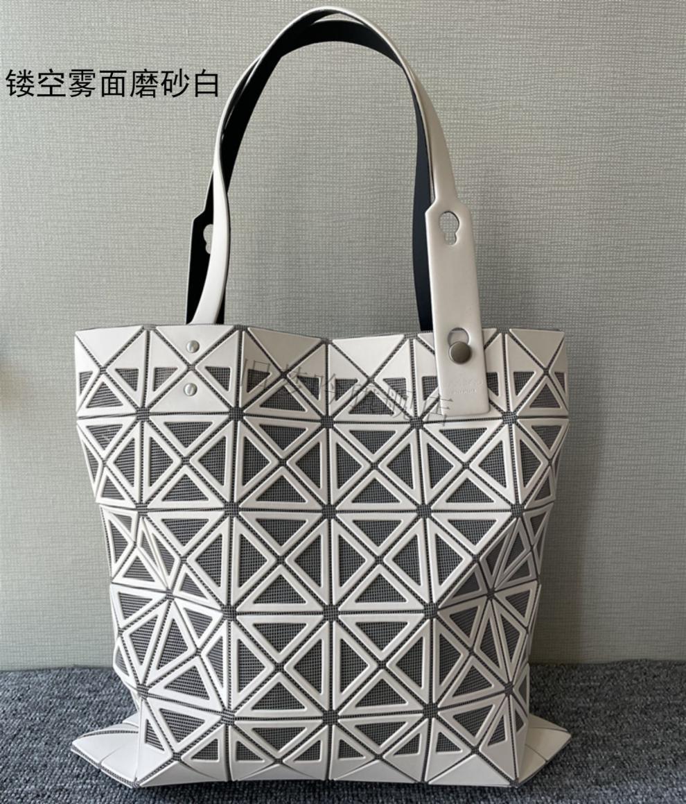 日本公文包 2022菱形镭射包几何单肩菱格包日本大容量电脑包六格手提