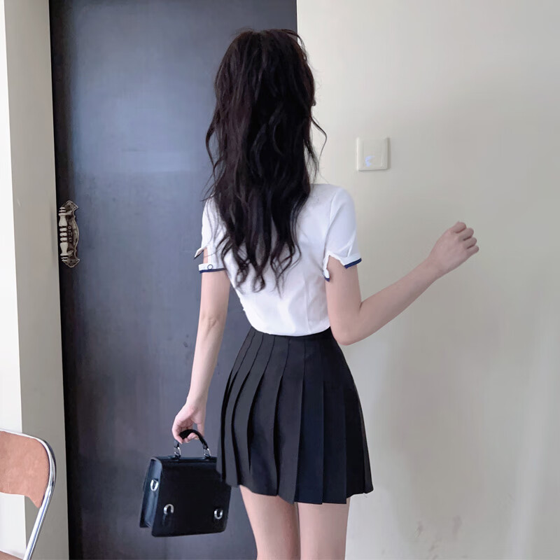 0df8afb44f9e6a4c.jpg