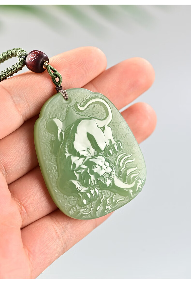 渊之玉 和田玉虎虎生威吊坠男青玉老虎玉石玉坠女属虎本命年玉佩玉牌