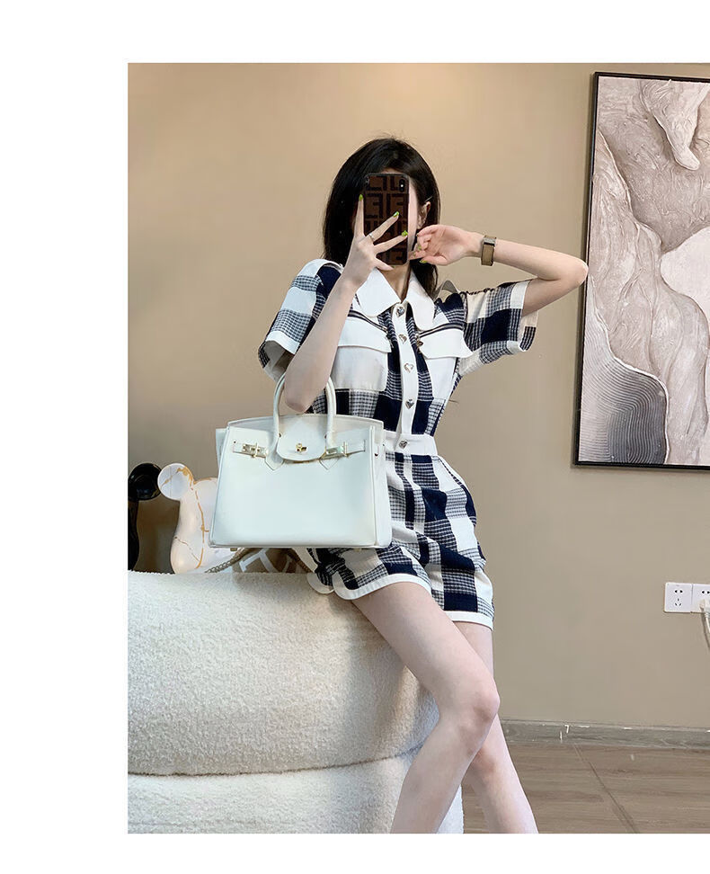c4149014ceaf40ba.jpg' style=