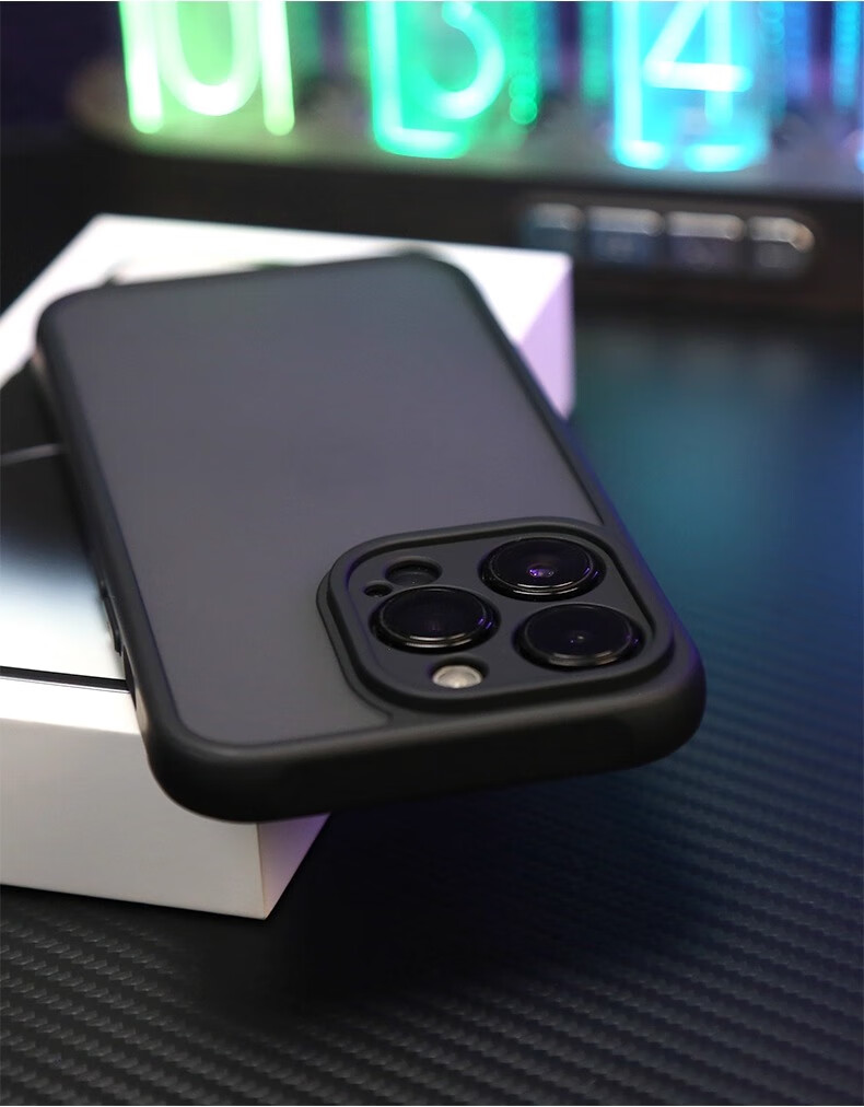 Чехол для iPhone 16 Pro Max DIVI, полупрозрачный, матовый, ультратонкий, противоударный, премиум