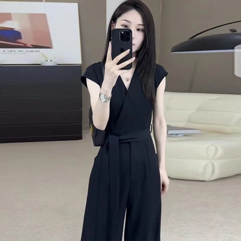 5f7f3d0f4c8a5d52.jpg' style=