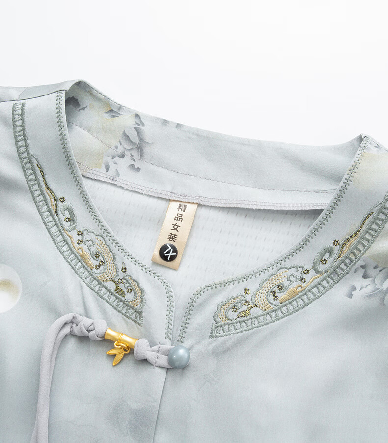 Fengxiao Mom's Summer 2026 New Shirt for 60-70 Year Old Middle-aged and Elderly Grandma New Chinese Style Top 16