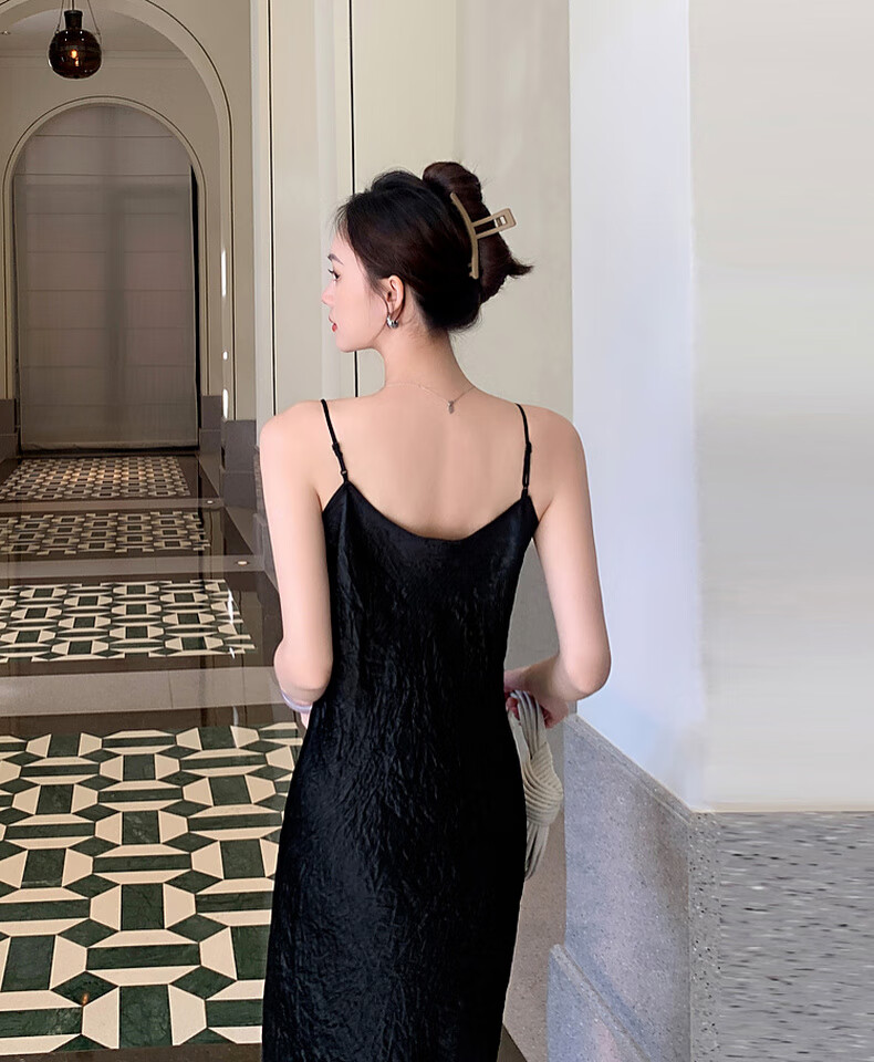 MEIYANG Hepburn Prequel Acetate Spaghetti Strap Dress, Light Luxury Satin Thin Strap Commuter Dress, Black Extended Version, Size S 40