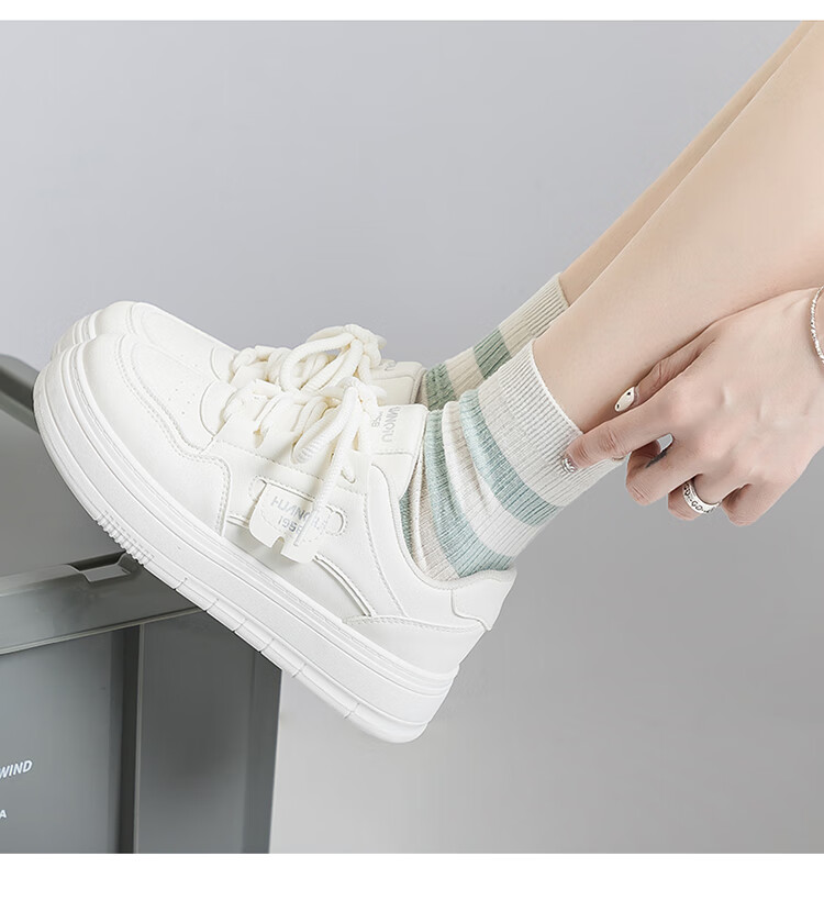 HUANQIU Sold by JD Store Thick-Soled White Sneakers for Women, Versatile Korean Style Heightening Slimming Comfortable Breathable Casual Skateboard Shoes 3