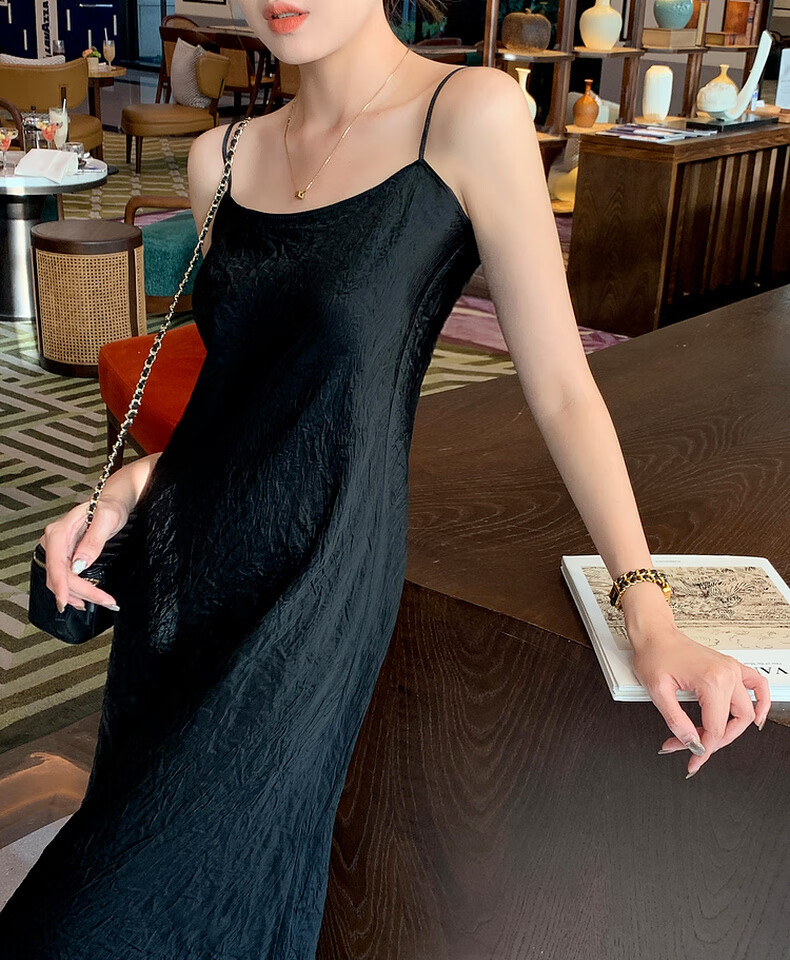 MEIYANG Hepburn Prequel Acetate Spaghetti Strap Dress, Light Luxury Satin Thin Strap Commuter Dress, Black Extended Version, Size S 38