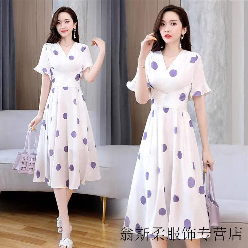 e3a032fd529c11a1.jpg' style=