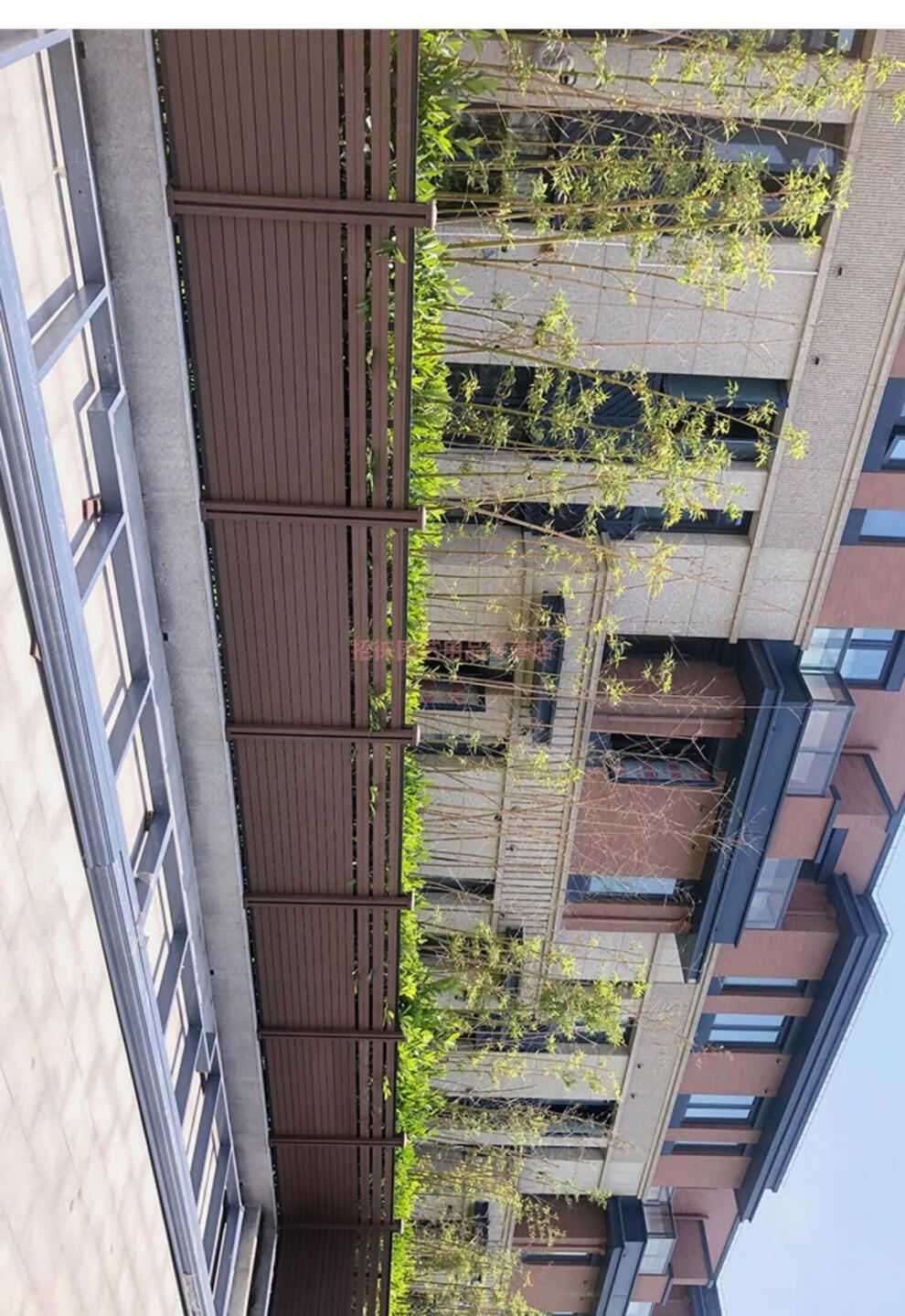 户外塑木围栏防水防腐花园院子别墅共挤木塑压花围墙护栏栅栏板材定制