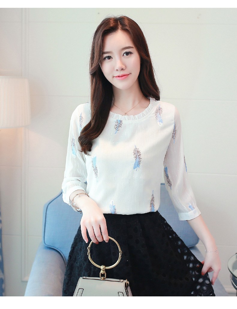 雪纺衫女夏新款2019韩版刺绣百搭洋气小衫七分袖衬衫超仙气质上衣清爽