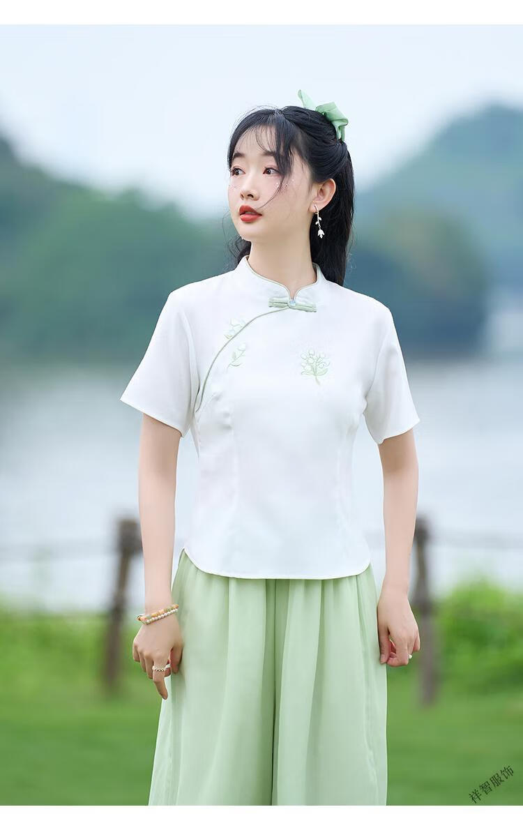 1198d0c45a558b40.jpg' style=