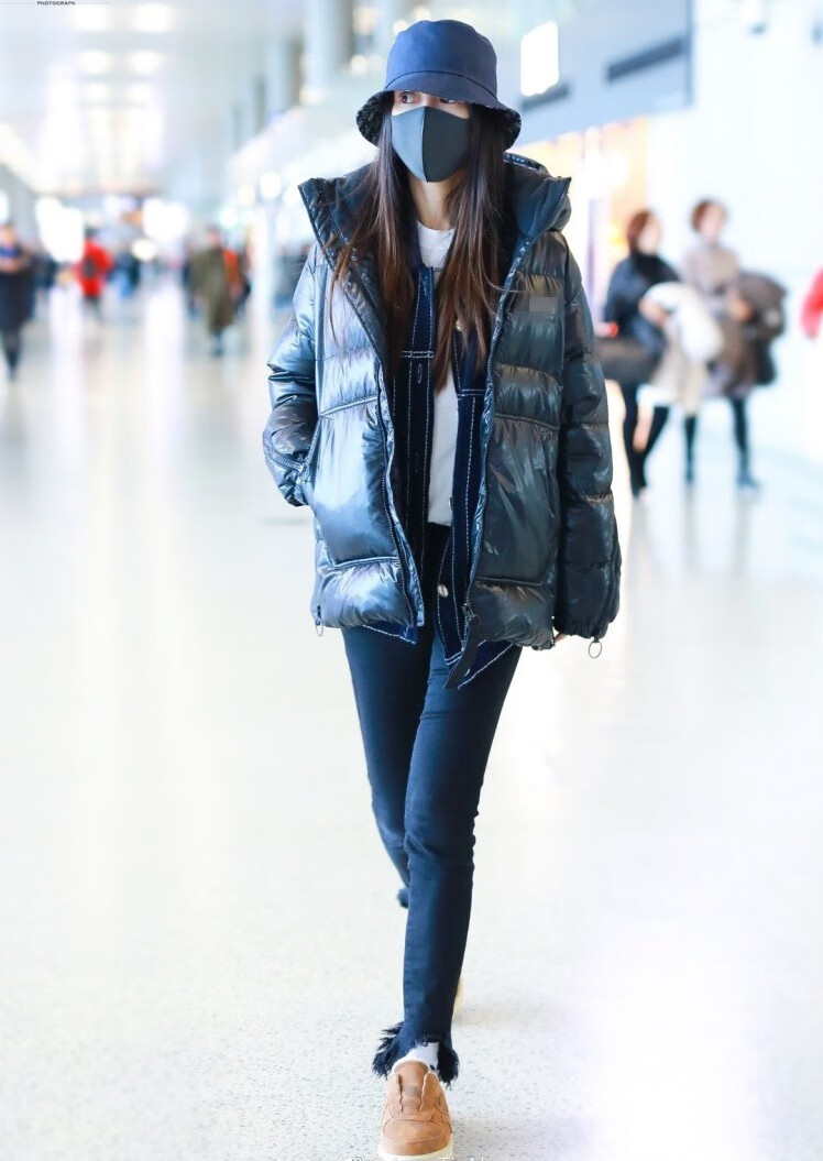 蒙口官方baby杨颖同款宽松加厚面包服亮面黑色韩版羽绒服女短款外套冬