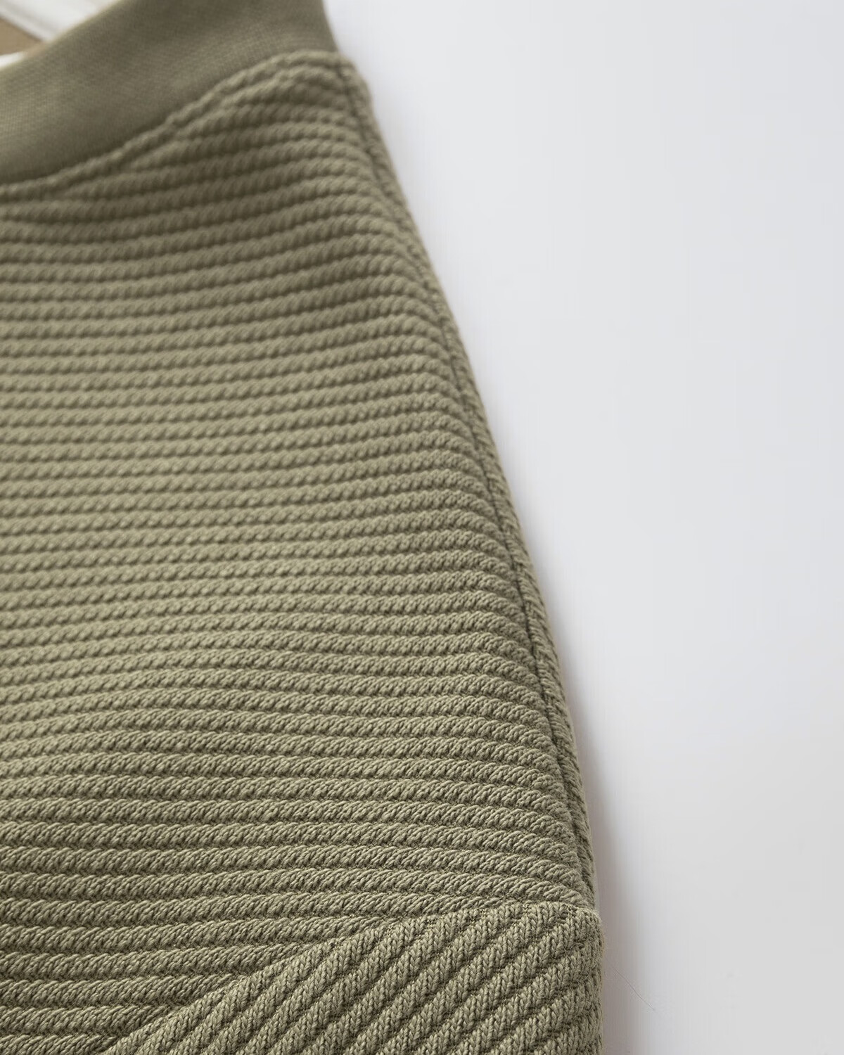 MARKLESS Men's 2025 Autumn New Loose Fit Khaki Green Layered Long Sleeve Sweatshirt, Size L, Model 5406 30