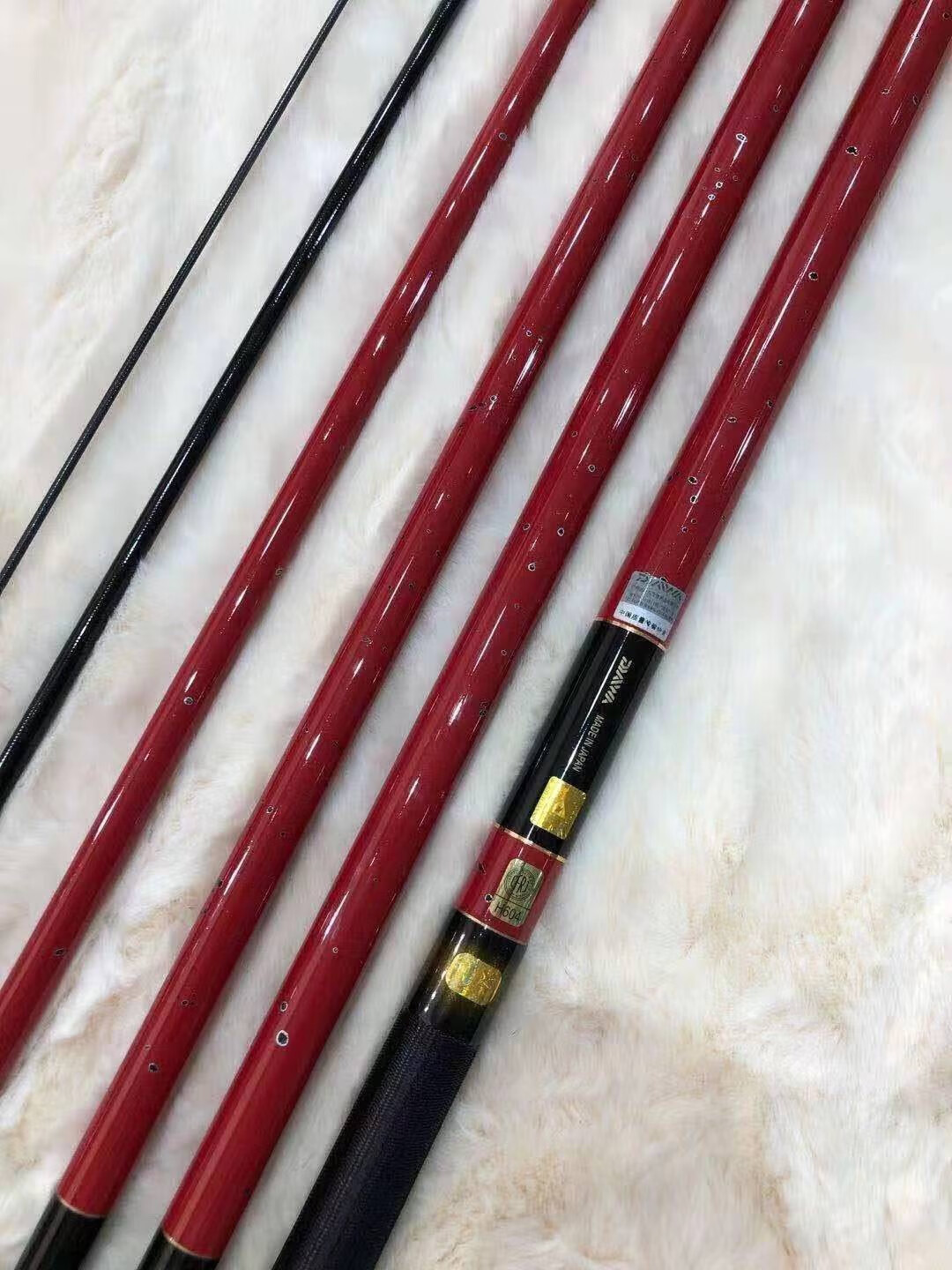 达· 瓦高端红虎鱼竿碳素超轻硬28调鲤鱼竿长节手竿台钓竿钓鱼竿 5