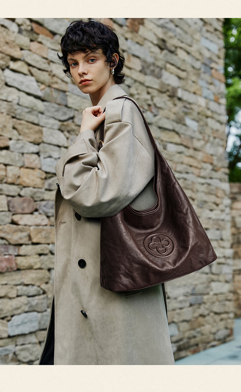 CASSILE [Celebrity Style] Cassile Tote Bag for Women, Vegetable-Tanned Leather, Large Capacity Hobo Bag, 520 Gift 23