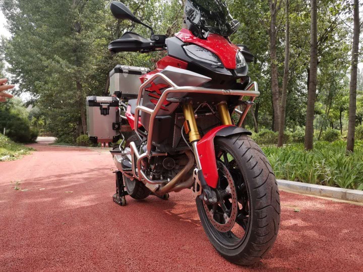 适用bmw宝马f900xr边箱三箱尾箱改装保险杠护杠铝合金 三箱 贴画内衬