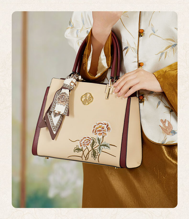 Zhur Women's Bag 2026 New Chinese Style Embroidered Cowhide Handbag Practical Birthday Gift for Mom 9