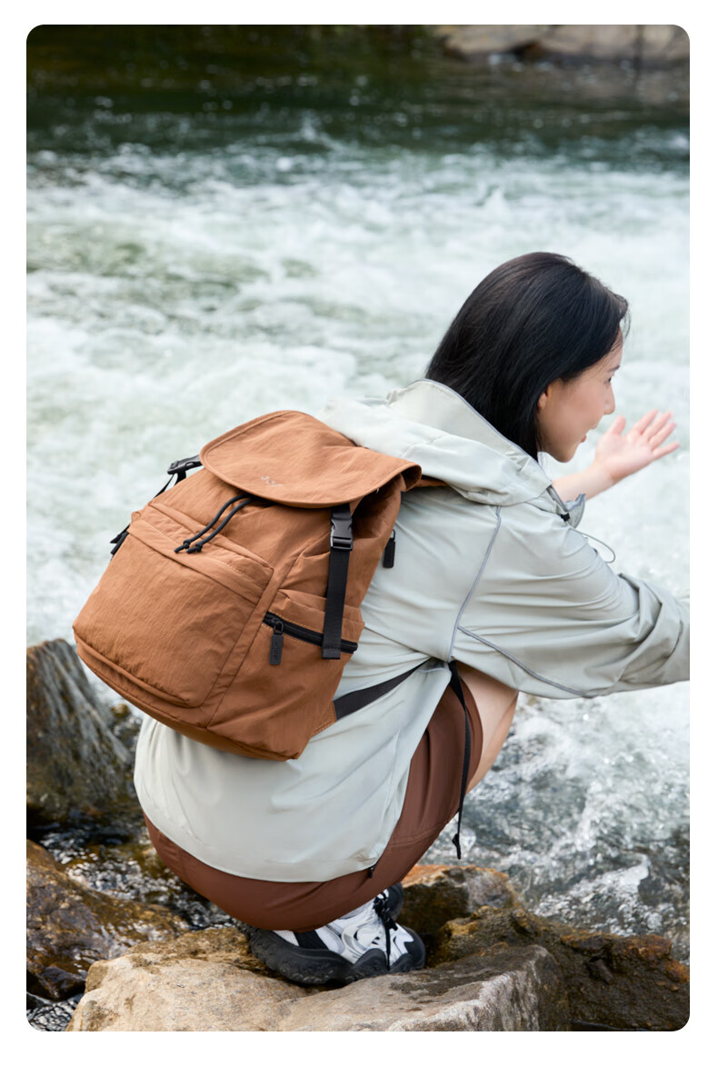 GOLF Women's Outdoor Lightweight Backpack 15-inch Laptop Bag Student School Bag Water-Resistant Travel Backpack 17