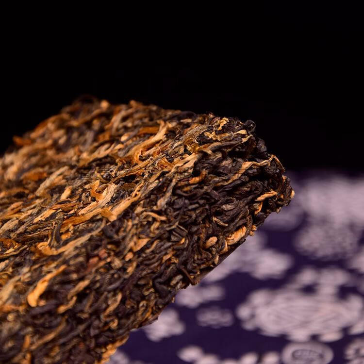 云南红茶凤庆金芽滇红茶高香古树金丝红茶砖蜜香滇红茶砖 250g【图片