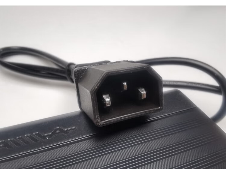 爱玛电动车原装专用充电器48v12ah60v2024ah铅酸锂电池电瓶车72伏