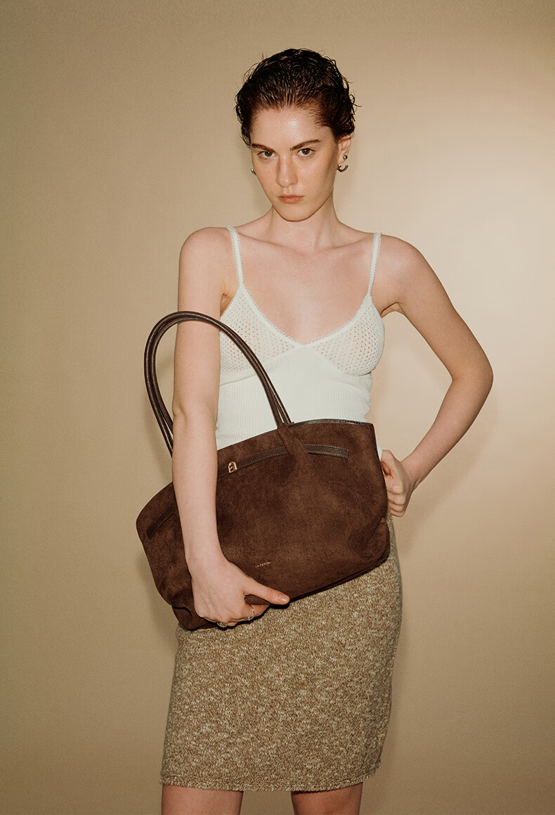 La Festin Sun Qiantong Edition Small Lazy Bag Women 2026 New Large Capacity Shoulder Underarm Tote Bag Birthday Gift 1