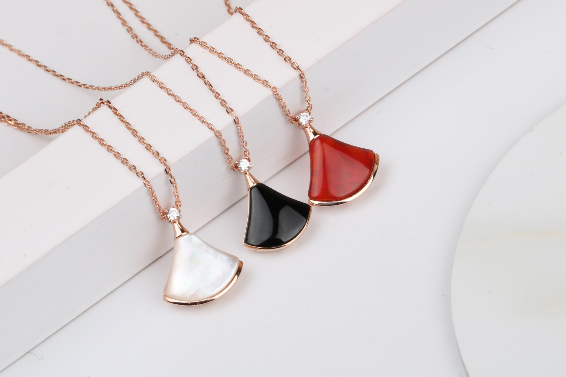 turbosun扇子扇形小裙子项链女s925银镶合成立方氧化锆白贝裙摆锁骨链