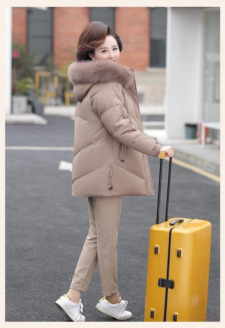 Qiufuluo Women's Winter Down Jacket with Genuine Fox Fur High-End Coat Middle-Aged and Elderly Fashionable Warm Clothing for 50s and 60s 12