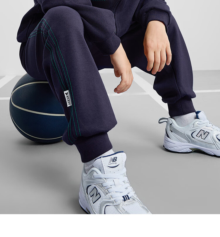 Disney Kids Set Boys and Girls 2026 Spring New Knit Sports Sweatshirt Two-Piece Trendy Cool for Older Children 2