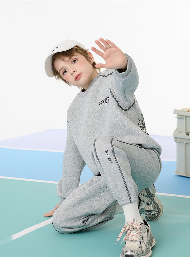Disney Boys' Sweatshirt and Sports Set 2026 Spring New Loose Casual Two-Piece Outfit for Older Kids 11