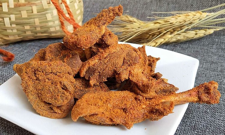 晨臻 网红香酥鸭贵州贵阳特产同款麻辣鸭旗舰店特产小吃零食整只大 微