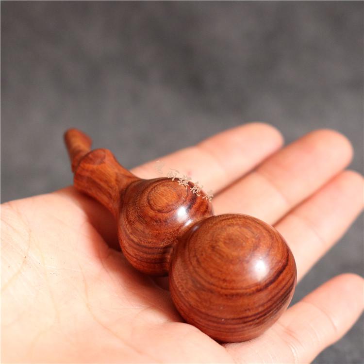 手捻葫芦手把件手把件葫芦原木雕文玩挂件手捻葫芦绿檀香实木雕 印尼