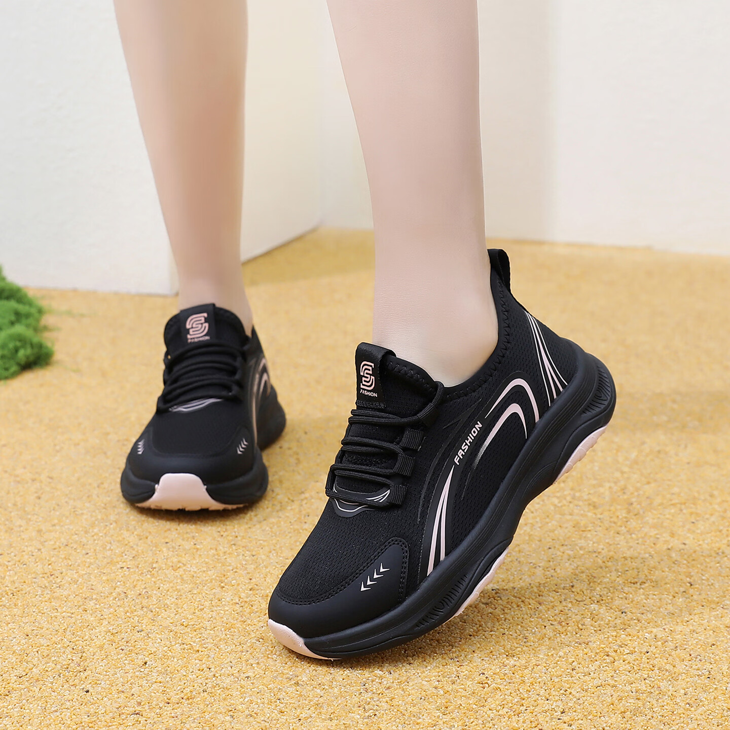 BURUIJING Old Beijing Cloth Shoes Women's Casual Soft Sole Comfortable Mom Sports Shoes 61166 Black Size 35 7
