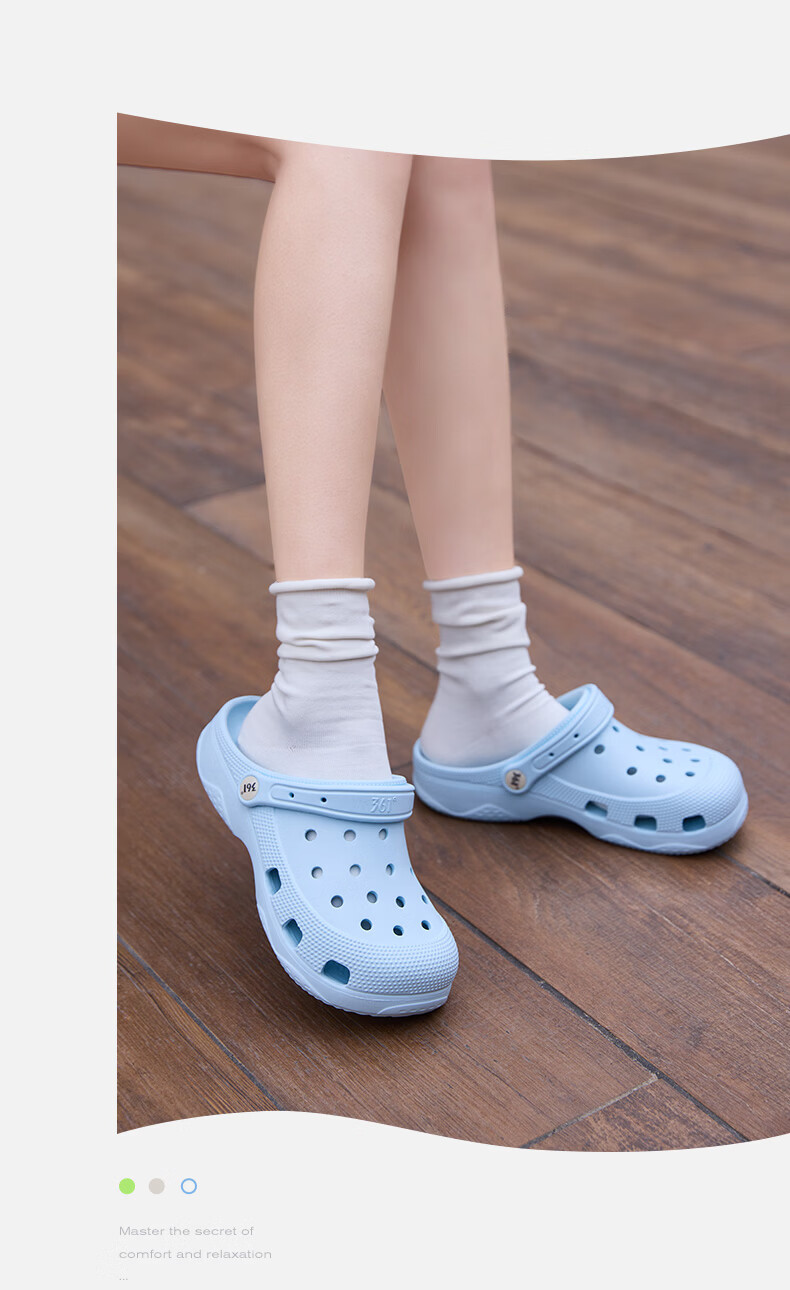 361° Casual Couple Flat Hole Shoes 2026 New Outdoor Wide Fit Casual Versatile Beach Shoes Men's Non-Slip Slippers 13