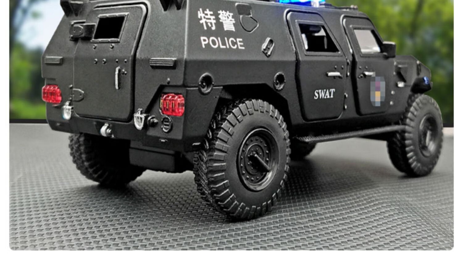 猛士车模型纪念仿真战车东风猛士特警装甲车模型合金越野警察车玩具