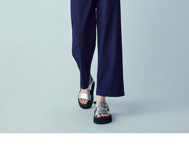 Giordano 2026 Summer Black Tech Cooling Lightweight Elastic Waist Cuffed Ankle-Length Jeans for Women 05416337 12