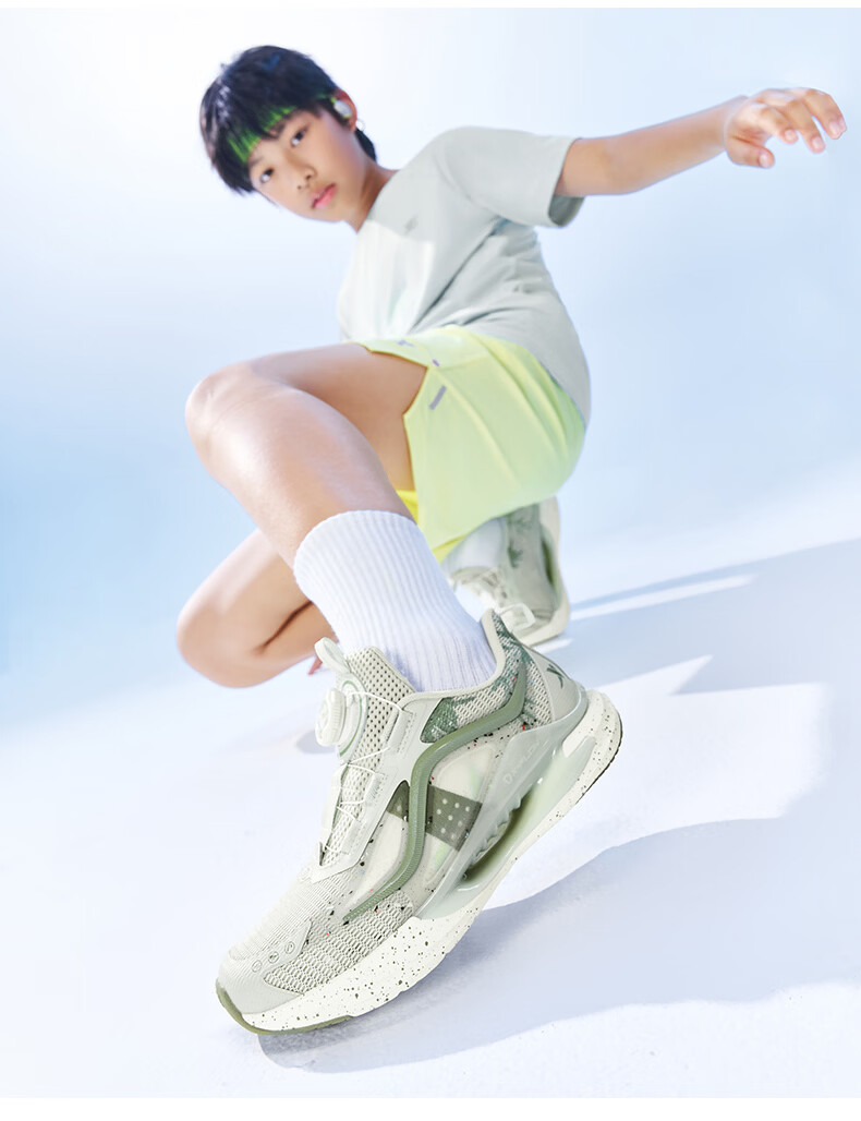 XTEP Youth Hydrogen Wind 9.0 Boys' Dial Running Shoes Sports Shoes Classic White/Super Green/Sea Blue Size 40 26