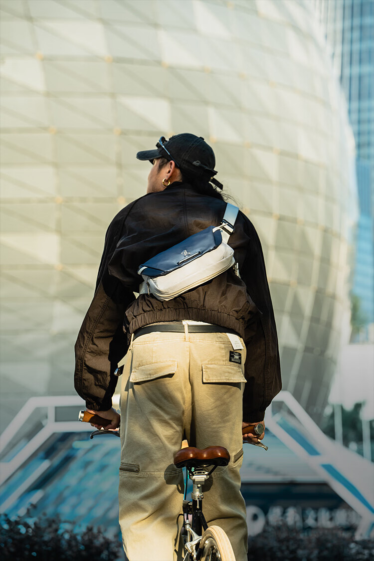 GYXX Nebula Mini Crossbody Bag Men's Trendy Shoulder Chest Bag 2026 New Commuter Portable Small Bag 13