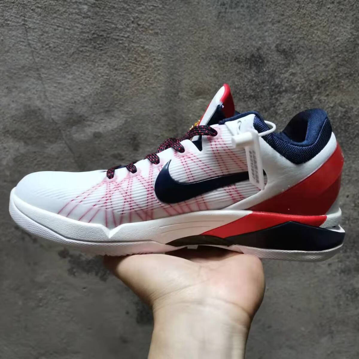 官方旗舰kobe 7 科比7代美国队龙年双鸳鸯精英低帮实战篮球鞋 彩虹 40