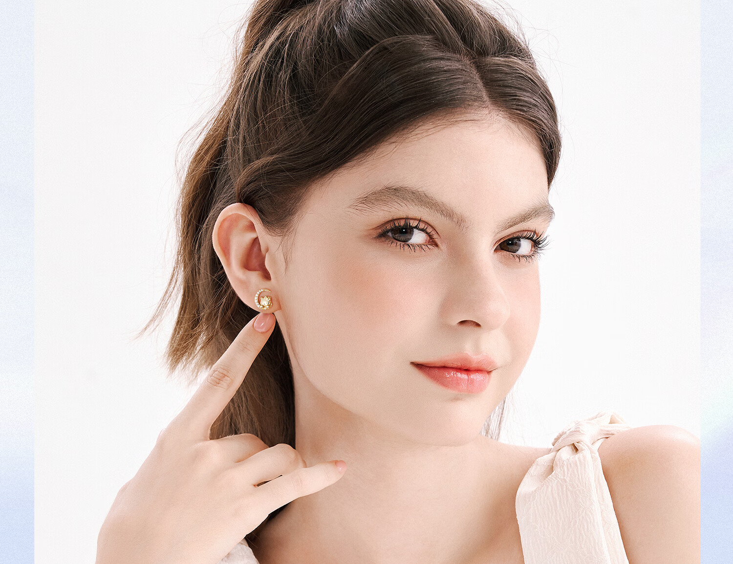 SANRIO Hello Kitty Silver Stud Earrings for Women Elegant Ear Jewelry Fashion Accessories Birthday Gift for Girls 2203 4