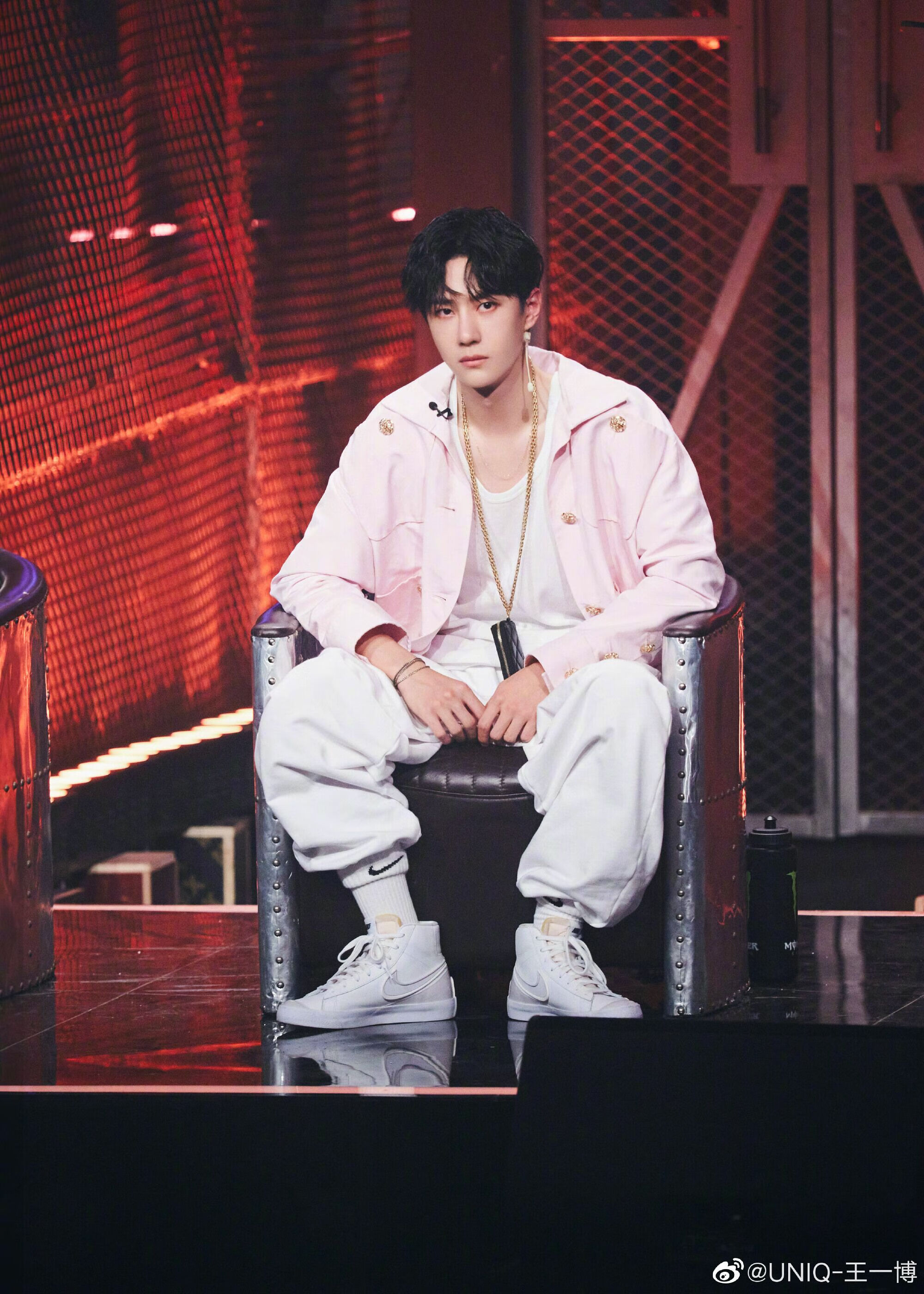 王一博明星同款多口袋粉色小香风外套男女2022春秋宽松夹克上衣潮 王