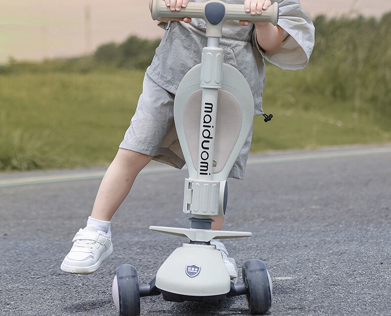 Maidomi Kids Scooter 1-3-6-12 Years Old Baby 2-in-1 Multifunctional Foldable Gravity Steering Music Flashing Wheels 7