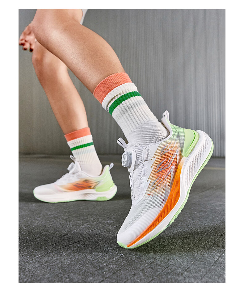 XTEP Youth Rapid Boys' Technology Lightweight High Rebound Sports Running Shoes Classic White/Warm Orange/Acid Green Size 38 19