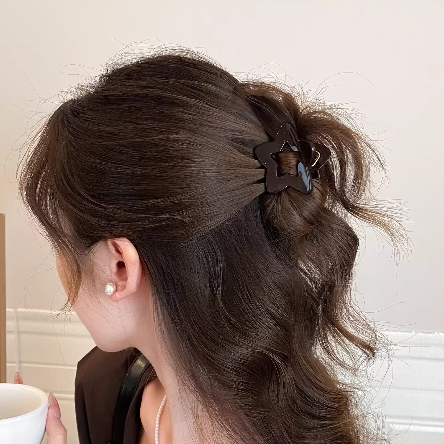 Jinglei Elegant Minimalist Hollow High Ponytail Triangle Claw Clip Shark Hair Clip New Hair Accessory for Women 6