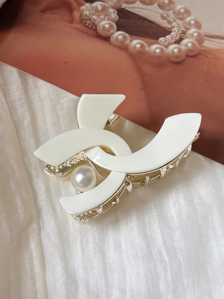 Jinglei Butterfly Bow Half-Up Hair Claw Clip for Women 2026 New Elegant Small Hair Clip Shark Clip for Thin Hair 10