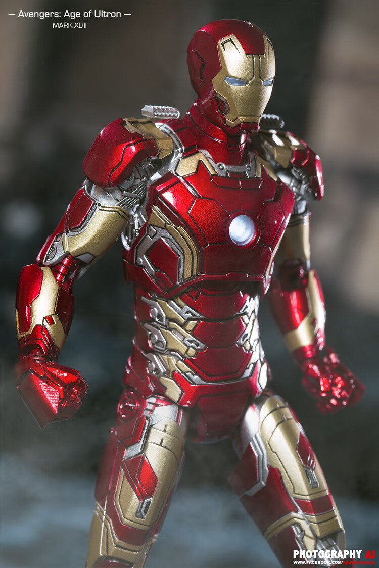 钢铁侠模型1/12超合金属cs mk43 mk42 mk7可动发光兵人模型 comicave