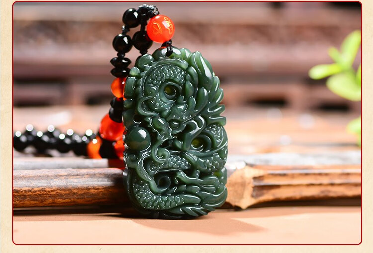 耀皇 和田玉吊坠龙牌玉佩男士霸气玉牌生肖属龙青玉石项链挂件 和田